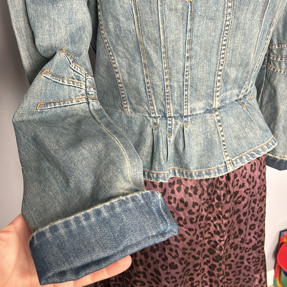 Marc Jacobs Fitted Washed Look Jean Jacket size 12- gently used - Picture 12 of 17